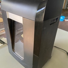 電動シュレッダー　NSE-526　中古品　動作OK　ナカバヤシ　パーソナルシュレッダーの画像