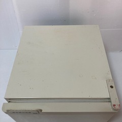 トーヨーベンディング製 無音振冷蔵庫 TY-C15型の画像