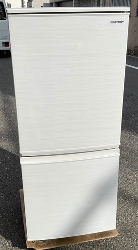 【RKGRE-387】特価！シャープ/137L 2ドア冷凍冷蔵庫/どっちもドア/SJ-D14F-W/中古品/2020年製/当社より近隣無料配達！