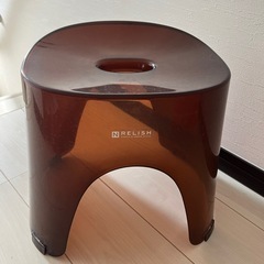 お洒落な浴室用チェア
