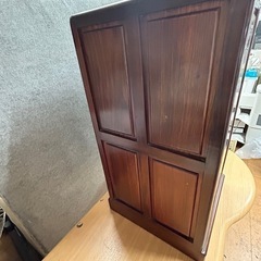 小型チェストの画像