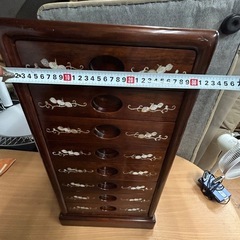 小型チェストの画像