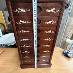 小型チェストの画像