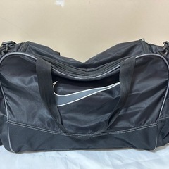 【美品です♪】NIKE ナイキ　大容量　黒　旅行バッグ　ボストンバック　の画像
