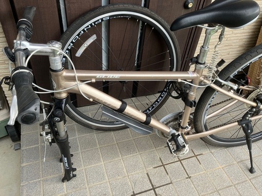 自転車 クロスバイク お譲りいたします。 GIANT GLIDE R3 シャンパンゴールド　本体購入価格 56,800円　