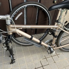 自転車 クロスバイク お譲りいたします。 GIANT GLIDE R3 シャンパン