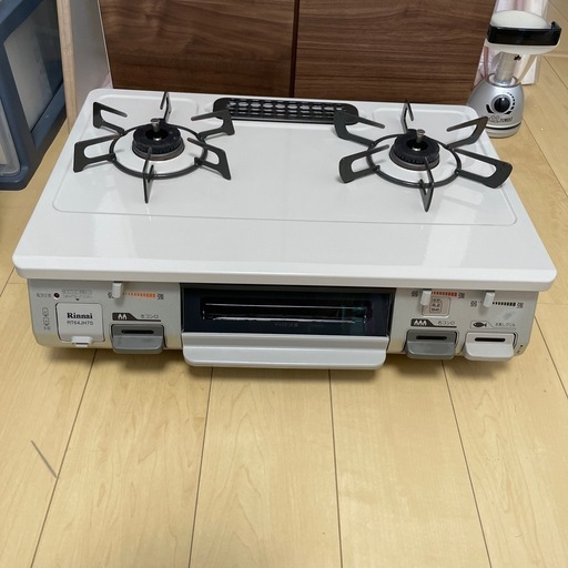 美品LPガス用コンロ　ホース、留め金具付き