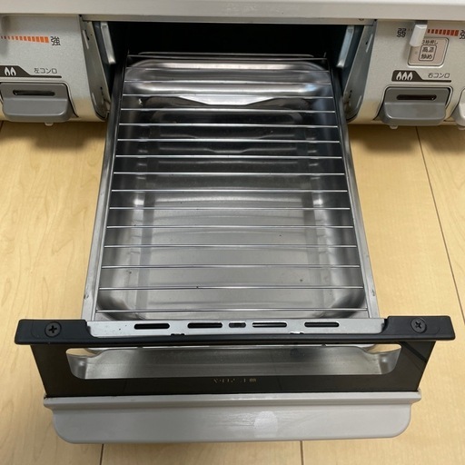 美品LPガス用コンロ　ホース、留め金具付き