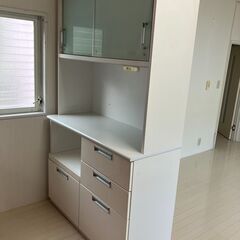 食器棚・カップボード