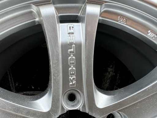 スタッドレスホイールセット　パジェロv98wに履かせてました
