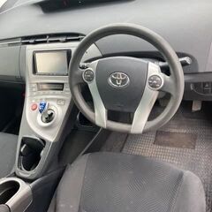 ＼ご成約／ 安心の１年保証付き 距離無制限！中古車販売 カーメル小田原店　H27年式　トヨタ プリウス 100000kmの画像