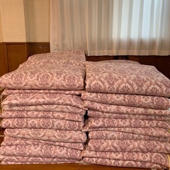 民宿で使用していた敷布団10枚
無料！好きな枚数持って行ってください！