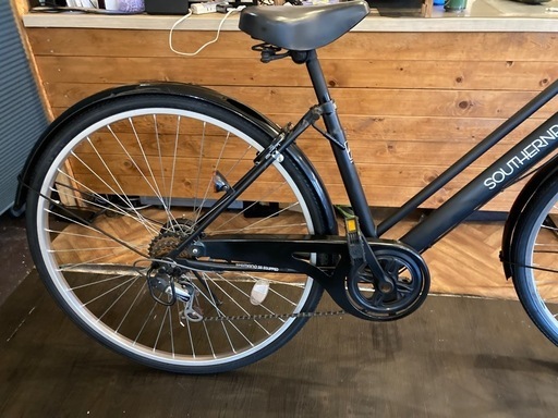 【前後タイヤ・チューブ新品！】 LEDオートライト　6段変速　27インチ自転車　マットブラック Amazon | 27.5型 6段変速・LEDオートライト付 シティサイクル マット