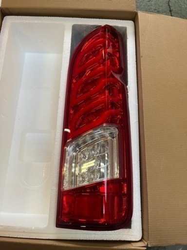 ダズフェローズledテールランプ