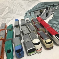電車　おもちゃ