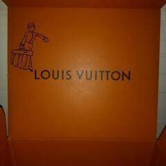 LOUIS VUITTON
ルイヴィトン
空箱の画像