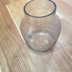 ガラスの入れ物 花瓶