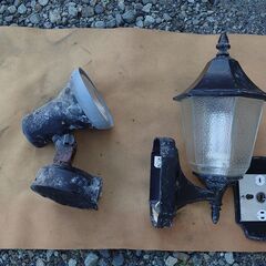 売ります　屋外用照明器具（旧松下　現パナソニック）