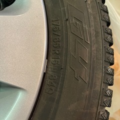 スタッドレスタイヤ4本セット175/65R15の画像
