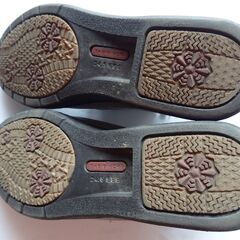 レディース用ウォーキングシューズ シルバー 24.5EEEの画像