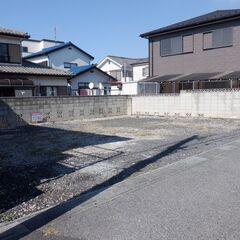 貸地　資材置場/駐車場利用　建築物/構築物/物置設置不可　砂利敷...