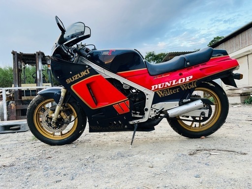 スズキ　RG400ガンマ