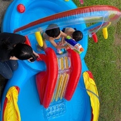 
子供大型遊具🏖️水遊び🤽🏻‍♀️ガーデンプール滑り台🛝シャワー🚿の画像