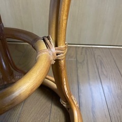 ラタン　藤　丸椅子の画像