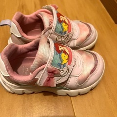 子ども用の靴の画像