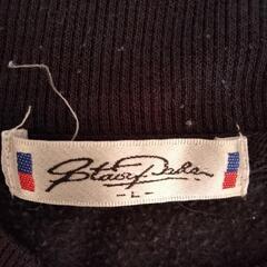 やや厚手のハイネックシャツの画像