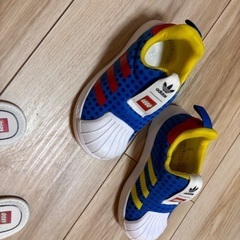 アディダス　レゴ　の画像