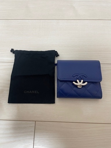 シャネル　三つ折り財布