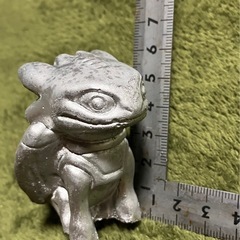 ③ペーパーウエイト〈ドラゴン〉