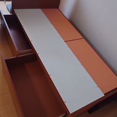 ベッド　シングルサイズ　引き出し収納付き