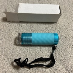 LED懐中電灯　電池付き　未使用品
の画像