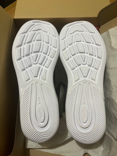 【最終値下げ】NIKE AIRMAX AXIS  25cm