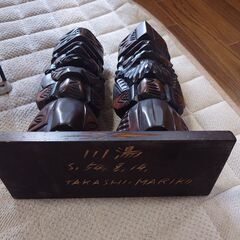 アイヌ　木彫りの置物の画像