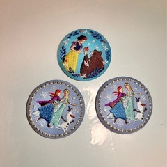【交換希望】Disney ディズニー　刺繍缶バッジ
