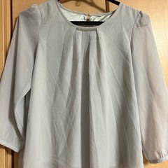 キレイめトップス