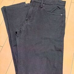 《お値下げします》GU ブラックジーンズ