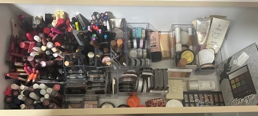 最終値下げ！300点近く！コスメまとめ売り！