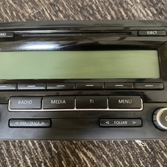 フォルクスワーゲン純正オーディオ　VW-1K0 035 183