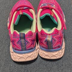 新品未使用💖光るスニーカー女の子用２１センチの画像