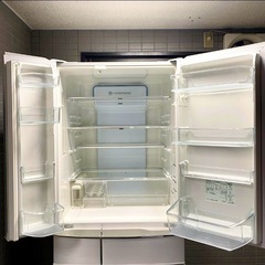 1点モノ☆最安の552L大容量6ドア 自動製氷やパーシャルなど高機能な大型冷蔵庫、丈夫で長持ちのパナソニック製の画像