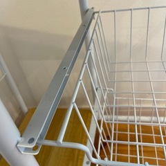 収納ラックの画像