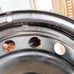 鉄チンホイールの画像