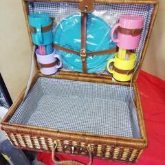 ピクニック 食器セット 4人前 未使用籠付き