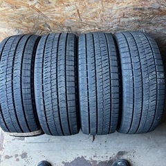 超極上タイヤ　BRIDGESTONE ブリヂストン　ブリジストン　VRX2 225/45R18 スタッドレス　タイヤ　2020年製　18インチ