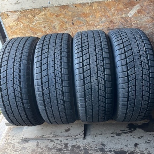 極上タイヤ　BRIDGESTONE ブリヂストン　ブリジストン　DM-V3 235/55R18 スタッドレス　タイヤ　2019年製　18インチ　②