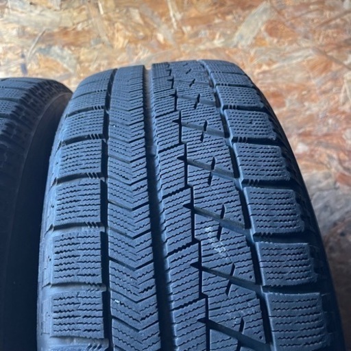 鉄ホイール付　バリ山　BRIDGESTONE ブリヂストン　ブリジストン　VRX 205/60R16 スタッドレス　タイヤ　2018年